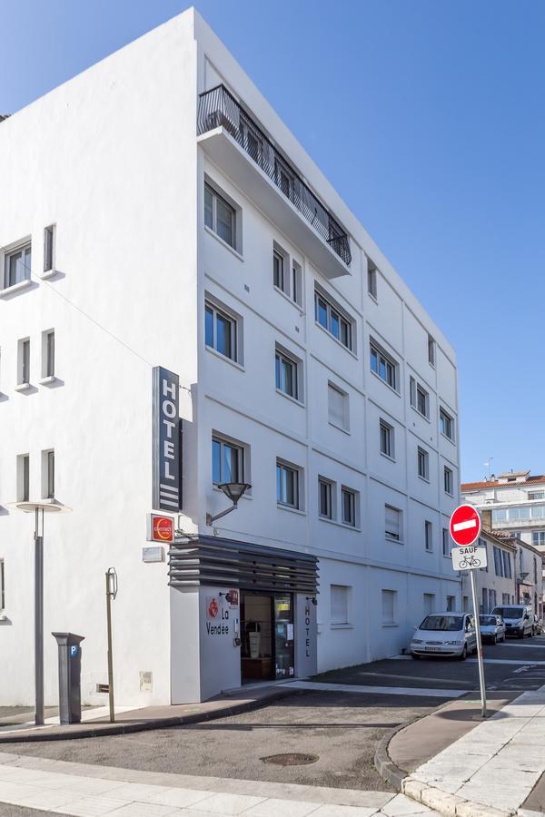 Hotel De La Vendee La Roche-sur-Yon Exteriör bild